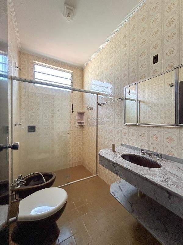 Casa Residencial para aluguel no bairro Centro: WC suíte 