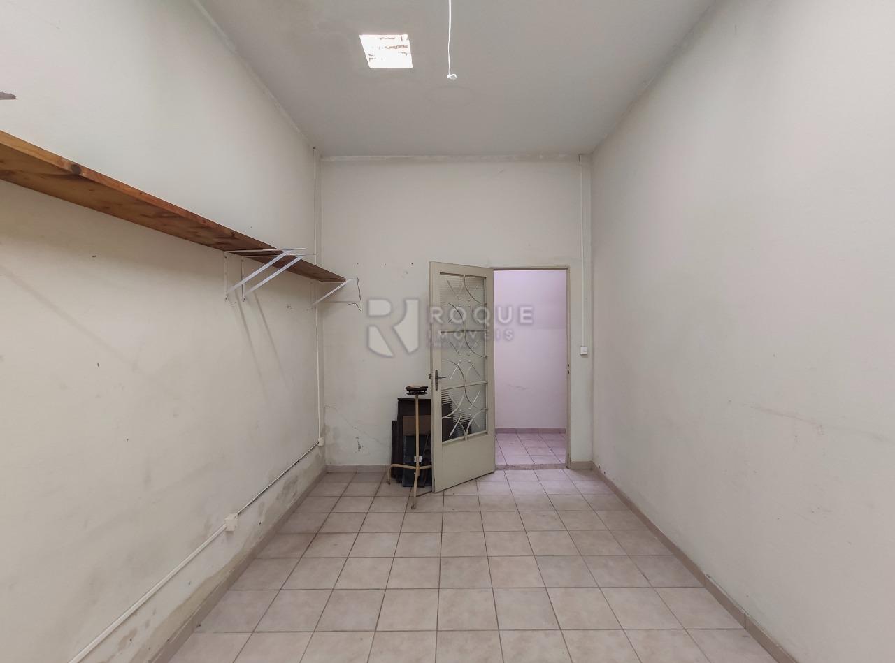 Casa Residencial para aluguel no bairro Centro: Despensa 