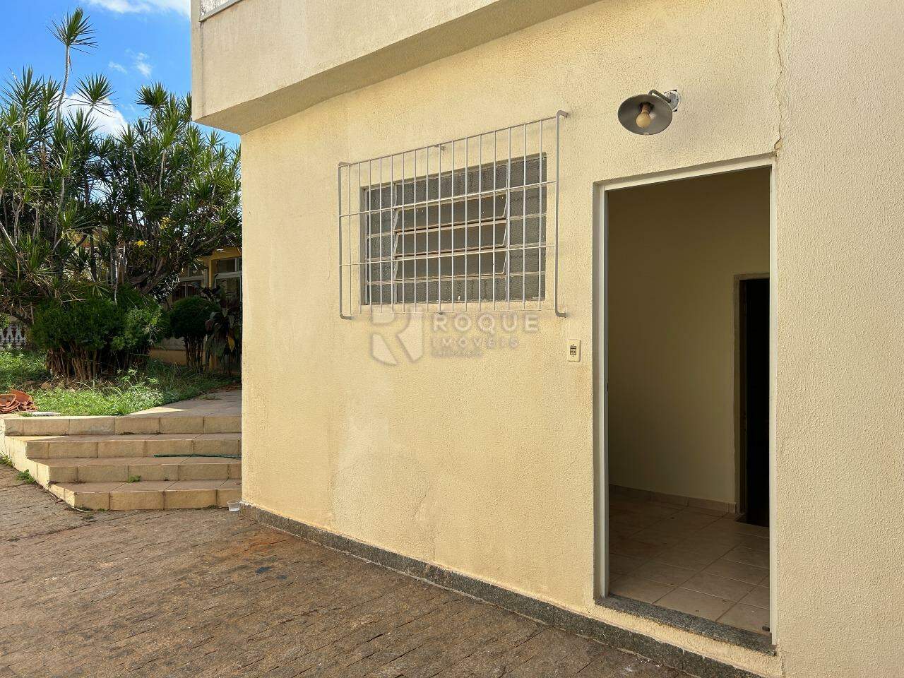 Casa Residencial para aluguel no bairro Centro: Acesso Despensa / Cozinha 2