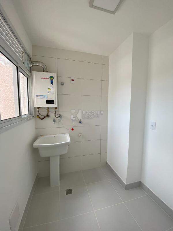 Apartamento à venda no bairro CAMPINHO: 