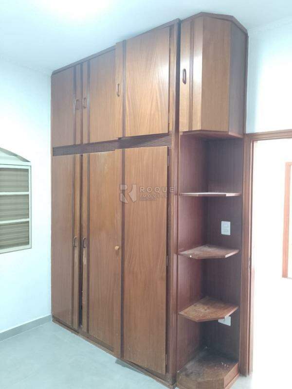 Casa Residencial para aluguel no bairro Jardim Ouro Verde: Armário dormitório 1