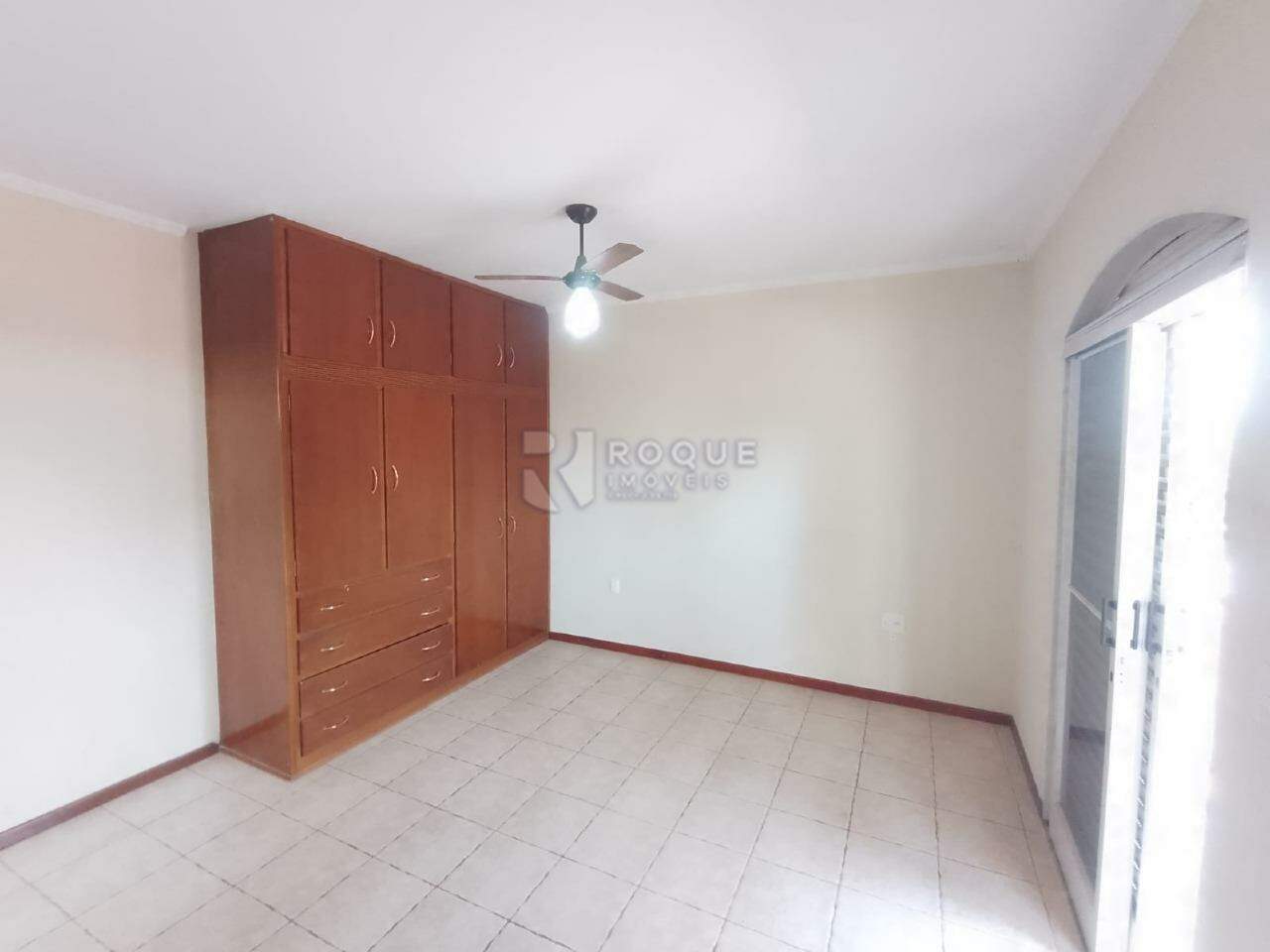 Casa Residencial para aluguel no bairro Jardim Ouro Verde: Dormitório 3