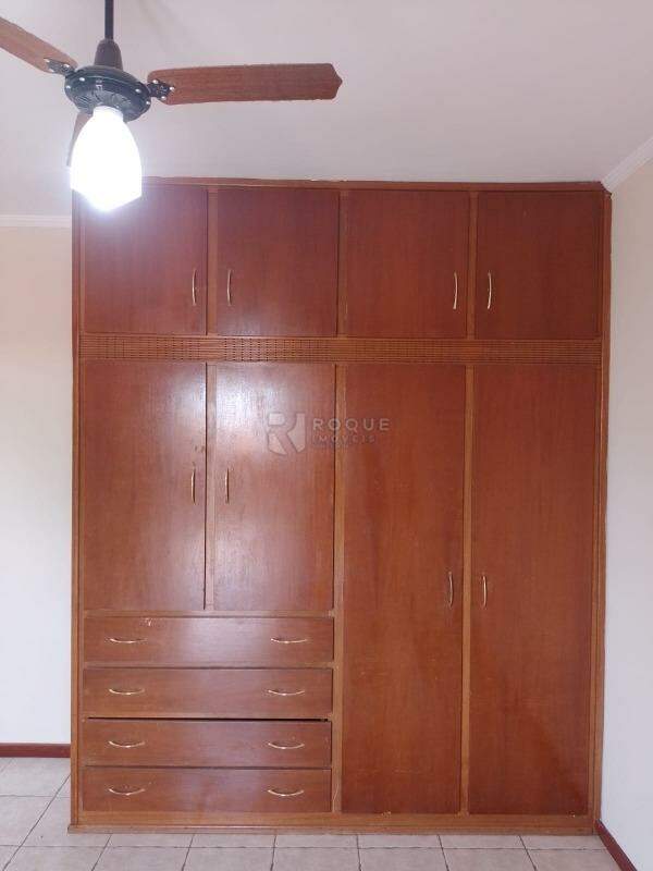 Casa Residencial para aluguel no bairro Jardim Ouro Verde: Armário dormitório 3