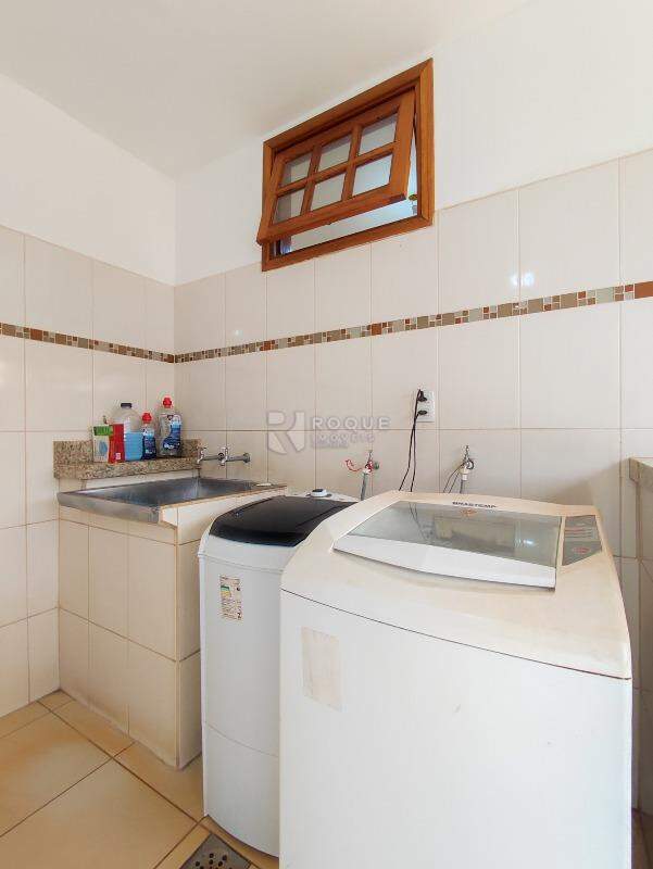 Casa Residencial à venda no bairro Jardim Alcides Modenez: LAVANDERIA