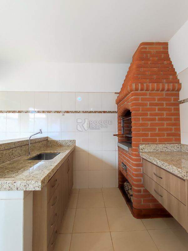 Casa Residencial à venda no bairro Jardim Alcides Modenez: CHURRASQUEIRA