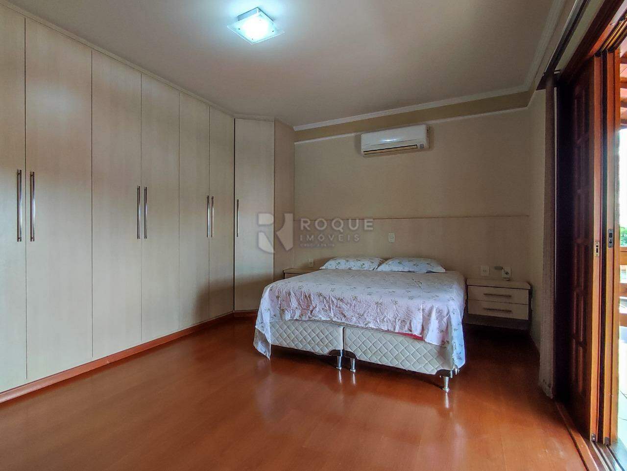 Casa Residencial à venda no bairro Jardim Alcides Modenez: SUÍTE