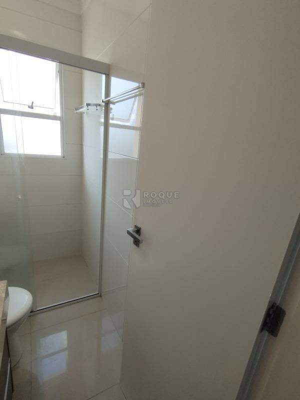 Apartamento à venda no bairro Vila Queiroz: 