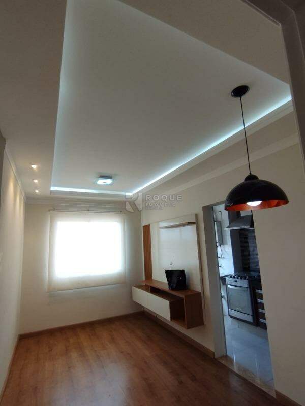 Apartamento à venda no bairro Vila Queiroz: 