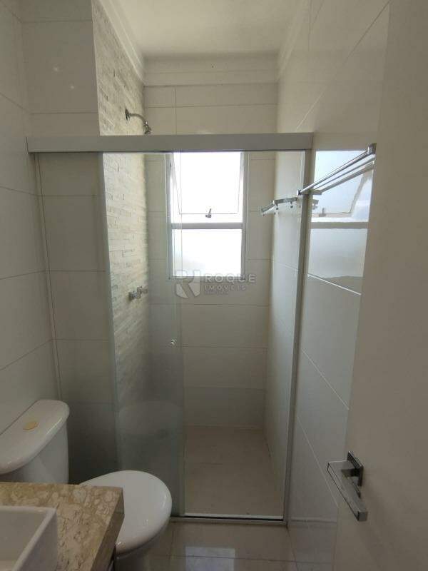 Apartamento à venda no bairro Vila Queiroz: 