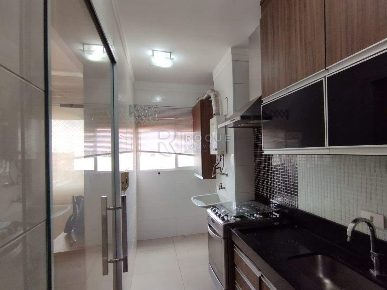 Apartamento à venda no bairro Vila Queiroz: 