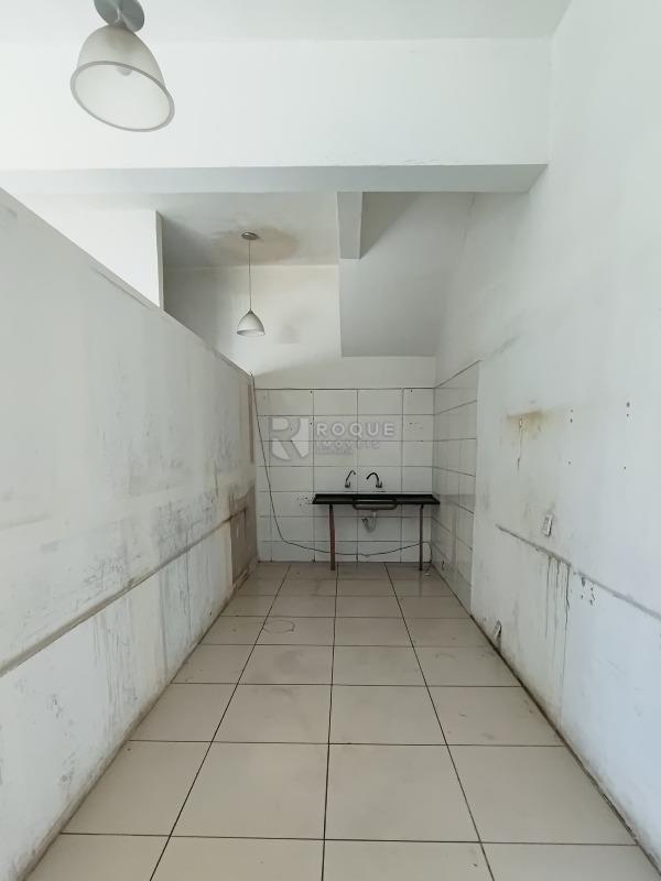 Salão para aluguel no bairro Parque Residencial Santa Eulália: Cozinha
