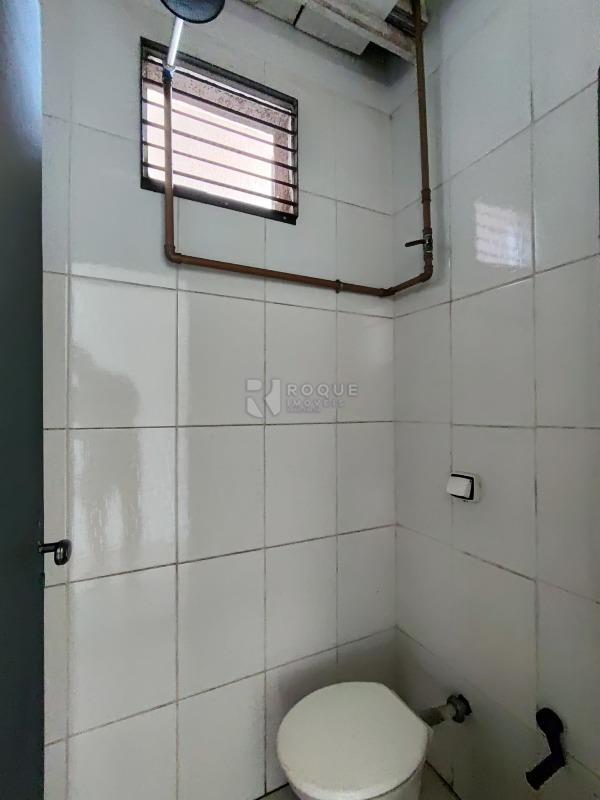 Salão para aluguel no bairro Parque Residencial Santa Eulália: WC