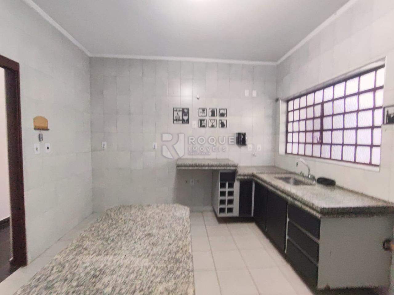 Casa Residencial para aluguel no bairro Vila Cristovam: Cozinha