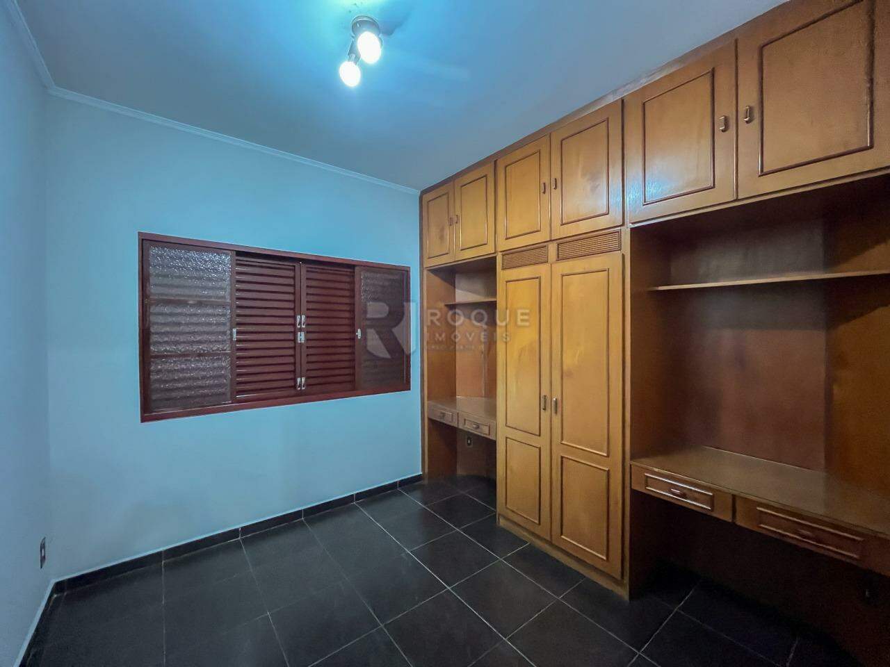 Casa Residencial para aluguel no bairro Vila Cristovam: Dormitório 3