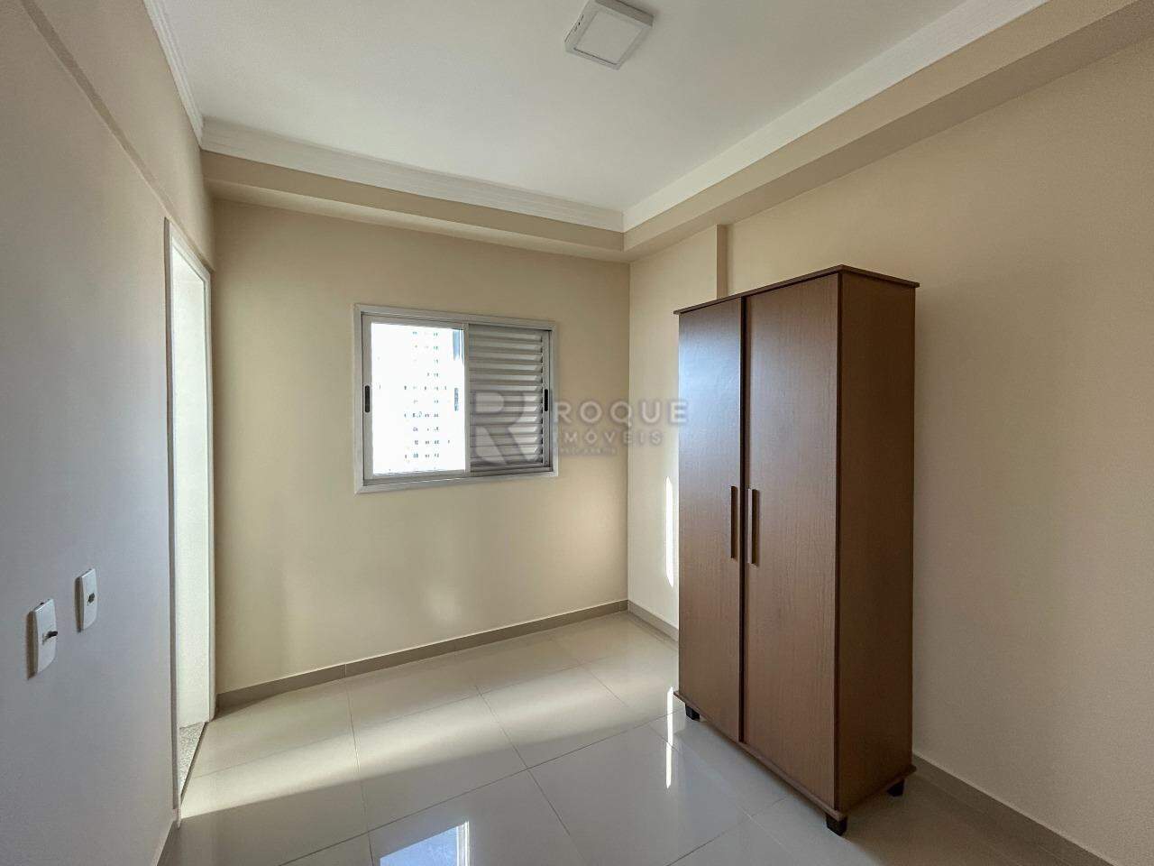 Apartamento para aluguel no bairro Chácaras Antonieta: Dormitório 3 suíte 