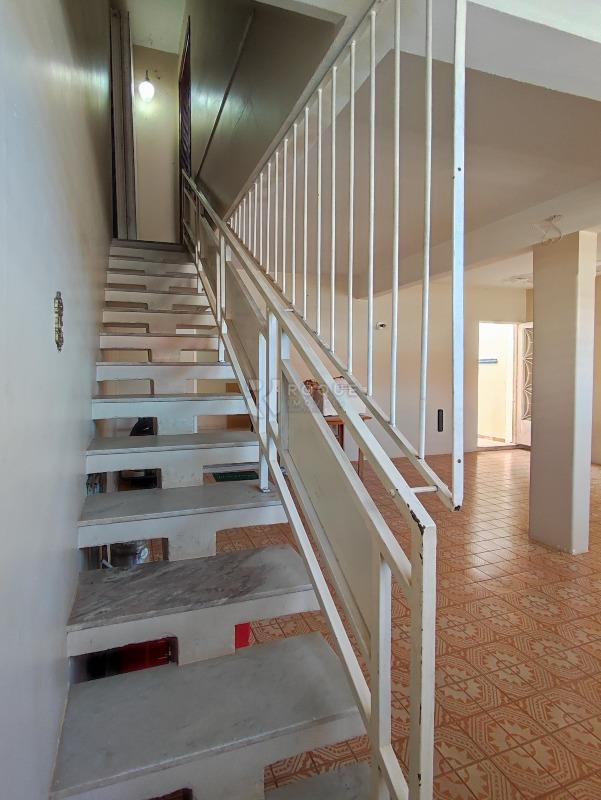 Casa Residencial à venda no bairro Vila Cristovam: ACESSO PISO SUPERIOR