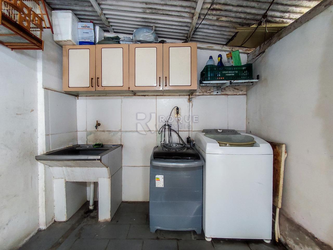 Casa Residencial à venda no bairro Jardim Santa Cecília: LAVANDERIA