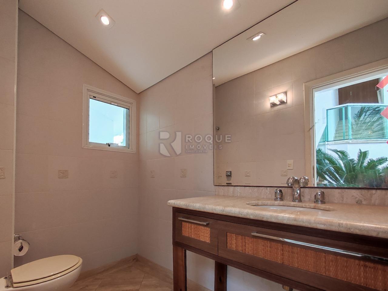 Casa em condomínio à venda no bairro Jardim Itapoã: LAVABO