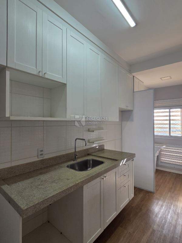 Apartamento para aluguel no bairro CENTRO: Cozinha
