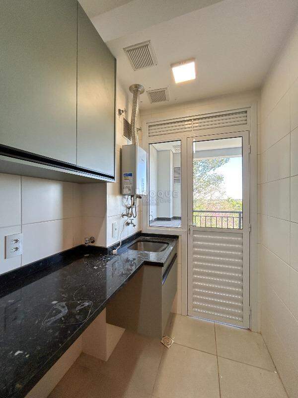 Apartamento para aluguel no bairro Jardim Florença: Área de serviço 