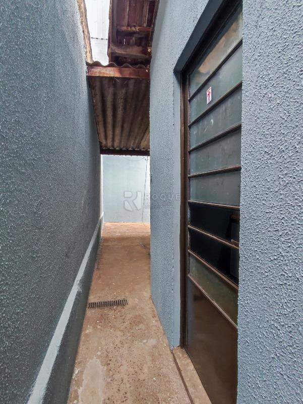 Casa Residencial à venda no bairro Parque Residencial Abílio Pedro: LATERAL EXTERNA