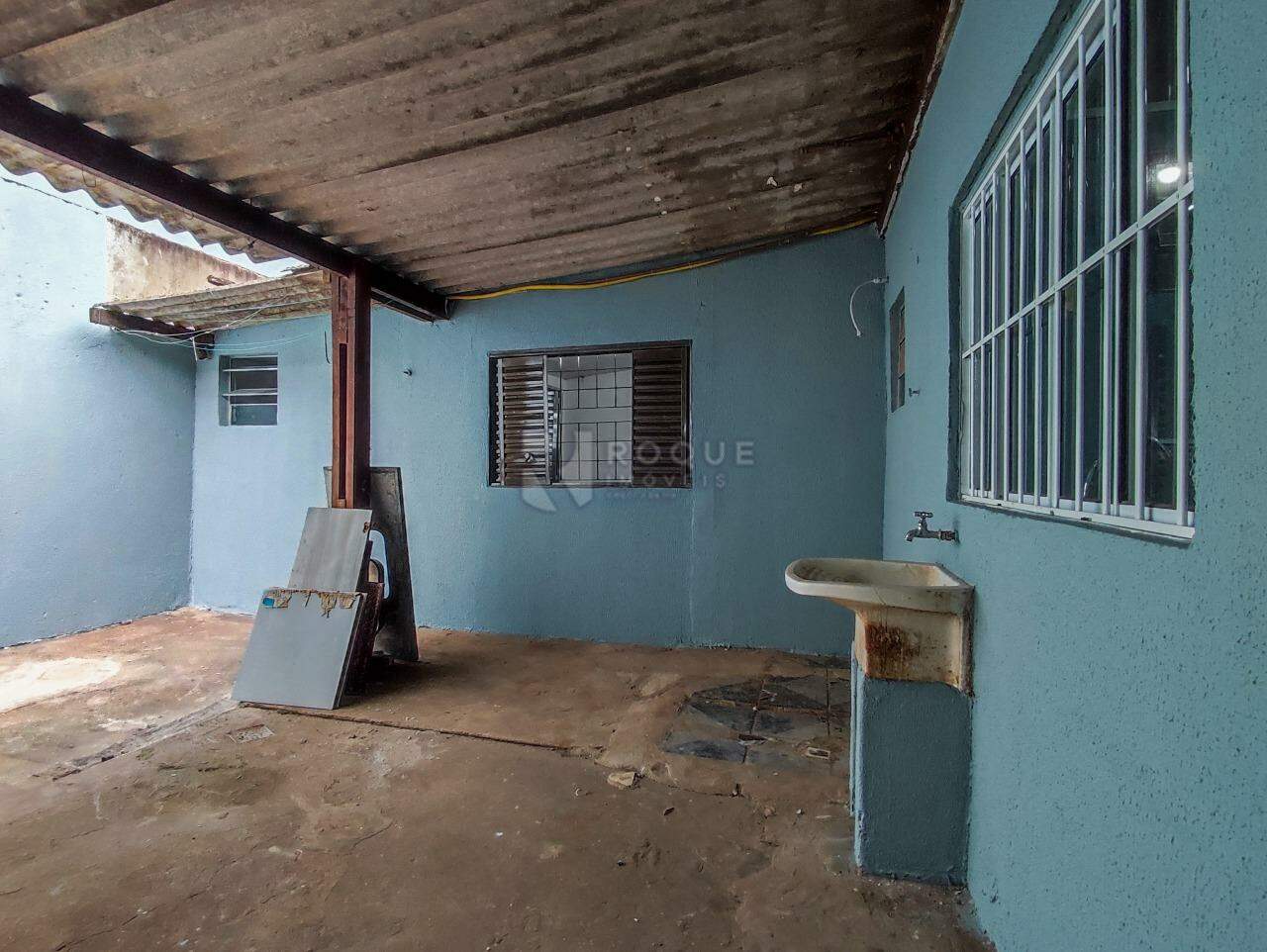 Casa Residencial à venda no bairro Parque Residencial Abílio Pedro: ÁREA DE SERVIÇO