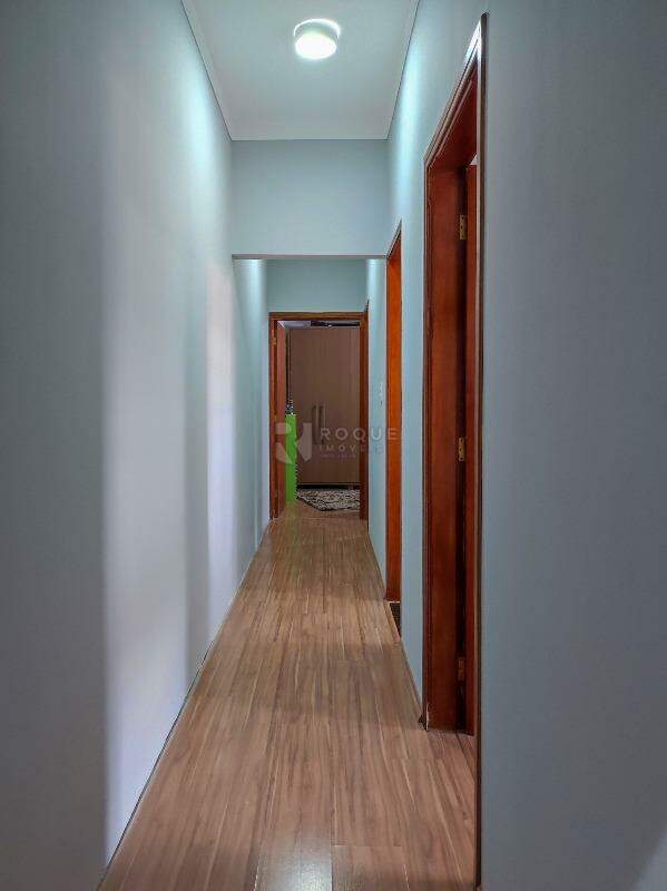 Casa Residencial à venda no bairro Jardim São Lourenço: CORREDOR INTERNO