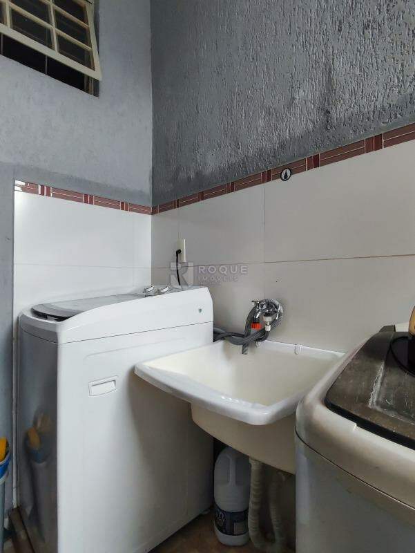 Casa Residencial à venda no bairro Jardim São Lourenço: LAVANDERIA