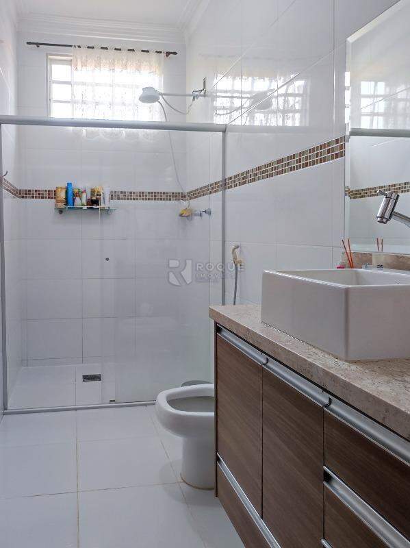 Casa Residencial à venda no bairro Jardim São Lourenço: BANHEIRO SOCIAL
