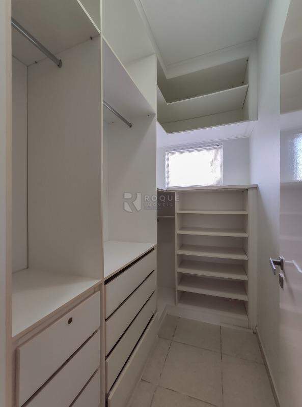 Casa em condomínio para aluguel no bairro Jardim Terras de Santa Elisa: Closet Suíte 2 segundo andar 