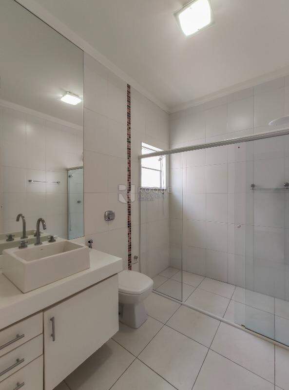 Casa em condomínio para aluguel no bairro Jardim Terras de Santa Elisa: WC Suíte 1 segundo andar 