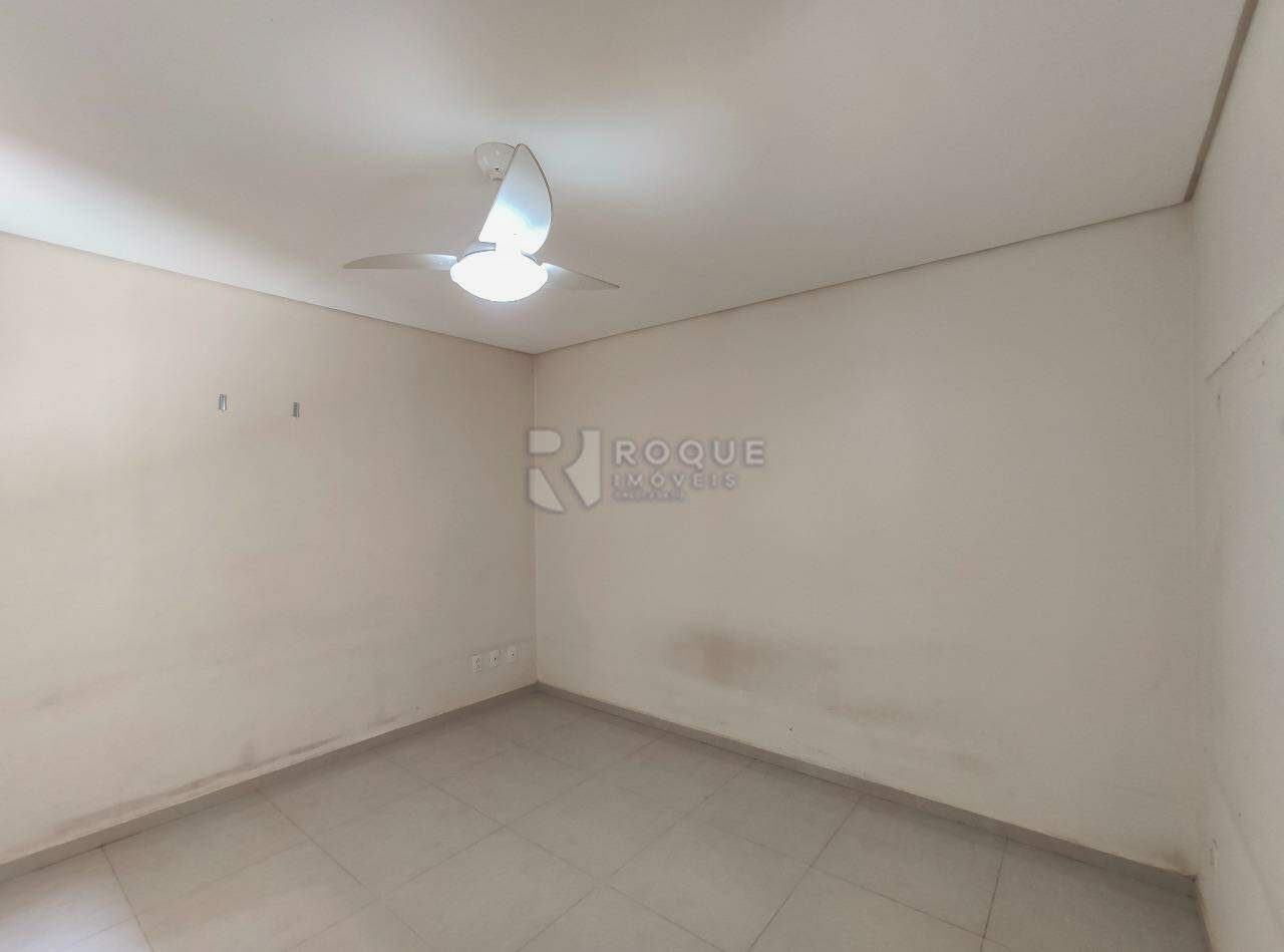 Casa em condomínio para aluguel no bairro Jardim Terras de Santa Elisa: Sala de TV 