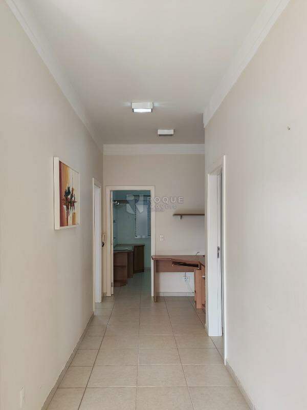 Casa em condomínio para aluguel no bairro Jardim Terras de Santa Elisa: Hall segundo andar 