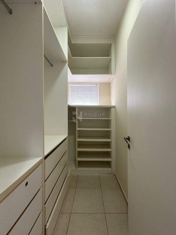 Casa em condomínio para aluguel no bairro Jardim Terras de Santa Elisa: Closet Suíte 2 segundo andar