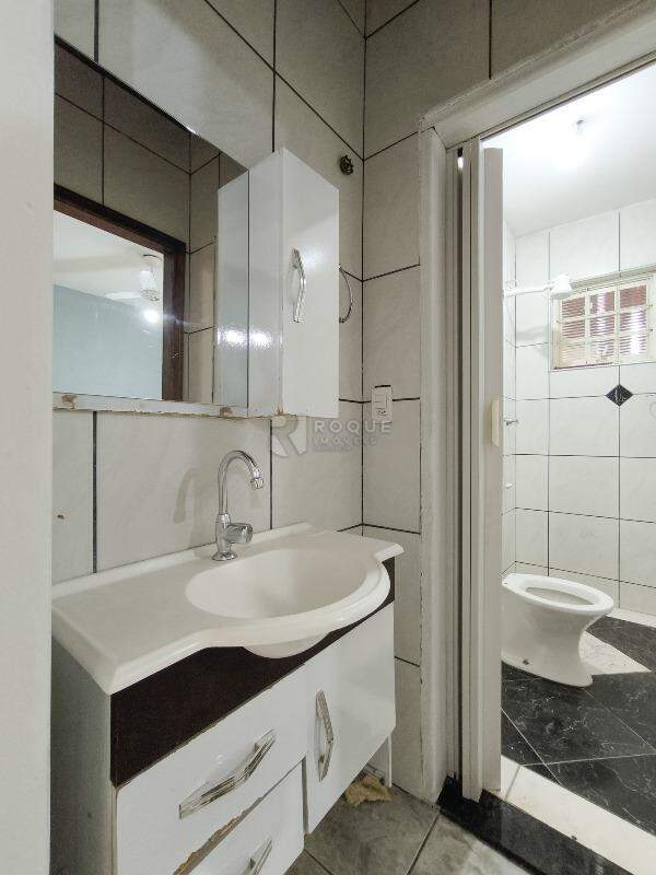 Casa Residencial à venda no bairro Parque Residencial Abílio Pedro: LAVABO