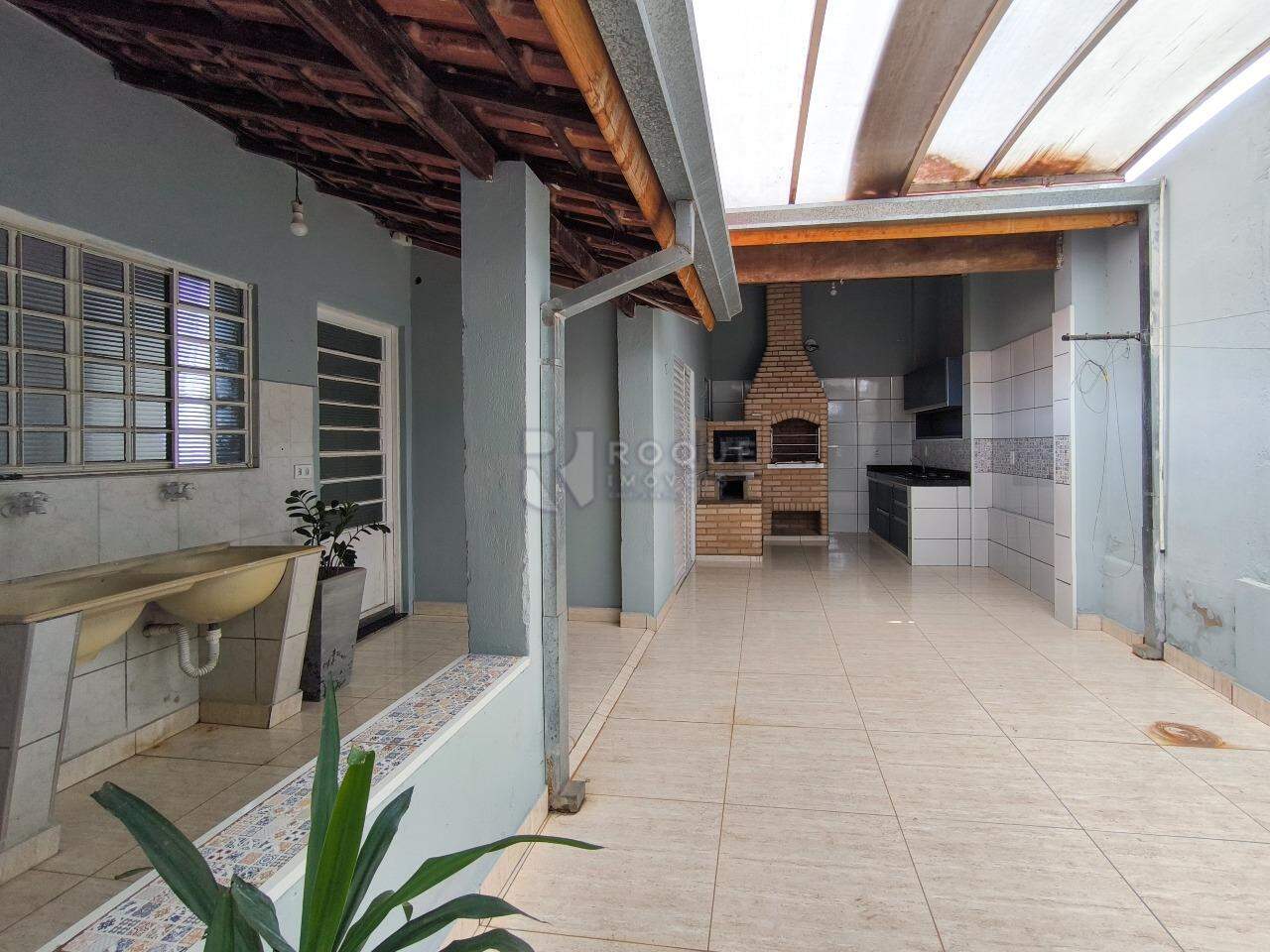 Casa Residencial à venda no bairro Parque Residencial Abílio Pedro: QUINTAL