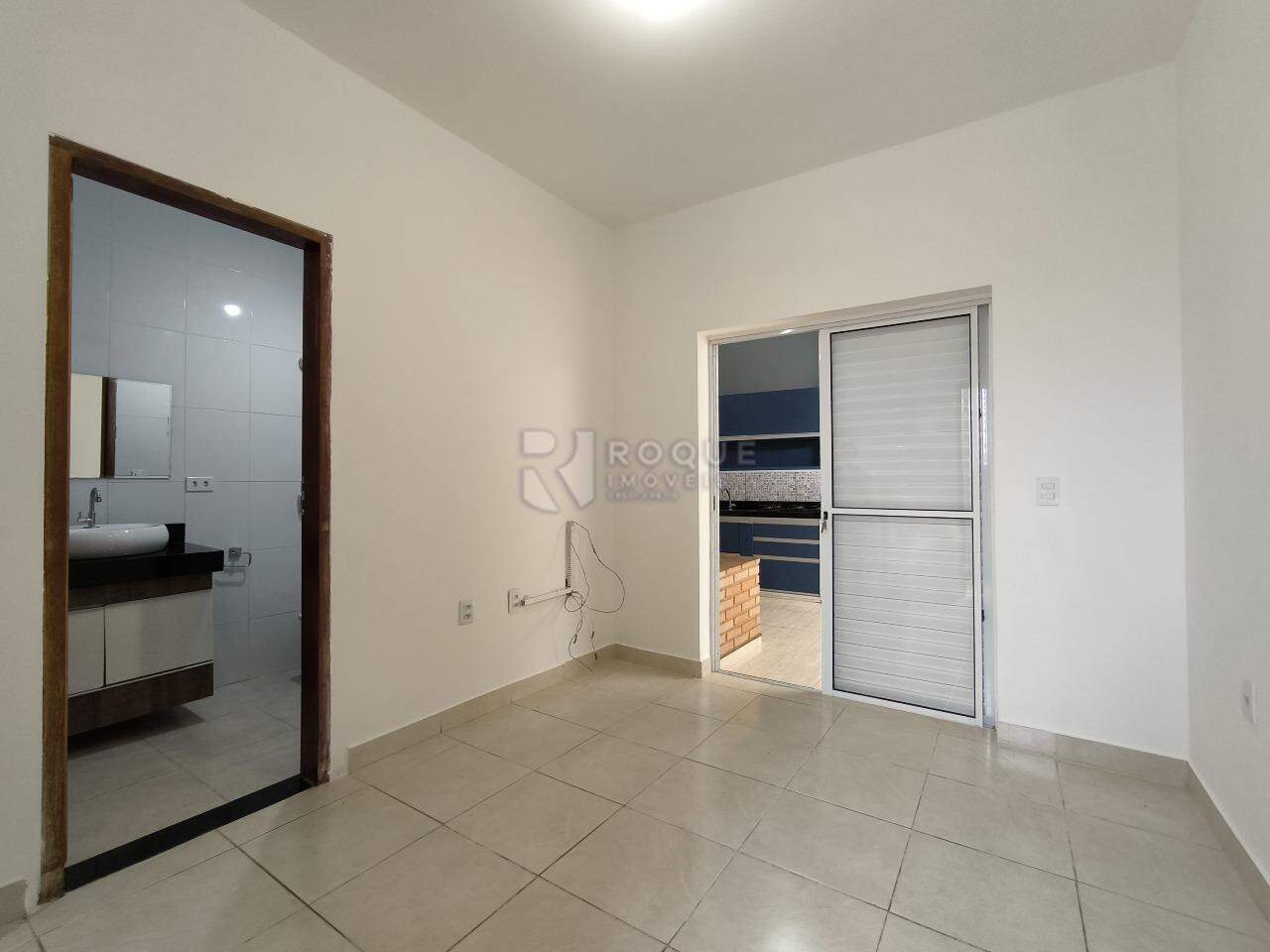 Casa Residencial à venda no bairro Parque Residencial Abílio Pedro: SUÍTE