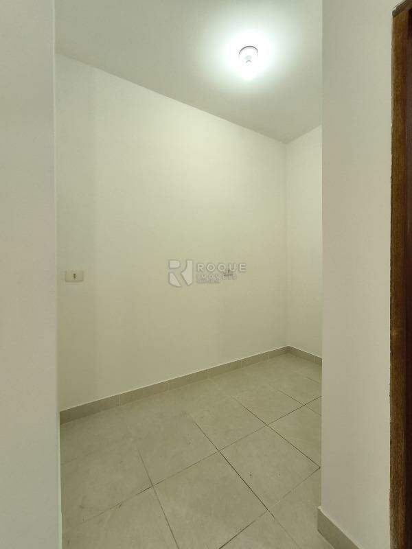 Casa Residencial à venda no bairro Parque Residencial Abílio Pedro: CLOSET