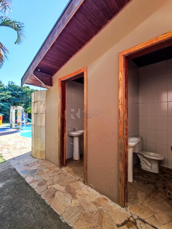 Chácara à venda no bairro Bairro dos Pires de Baixo: VESTIÁRIOS