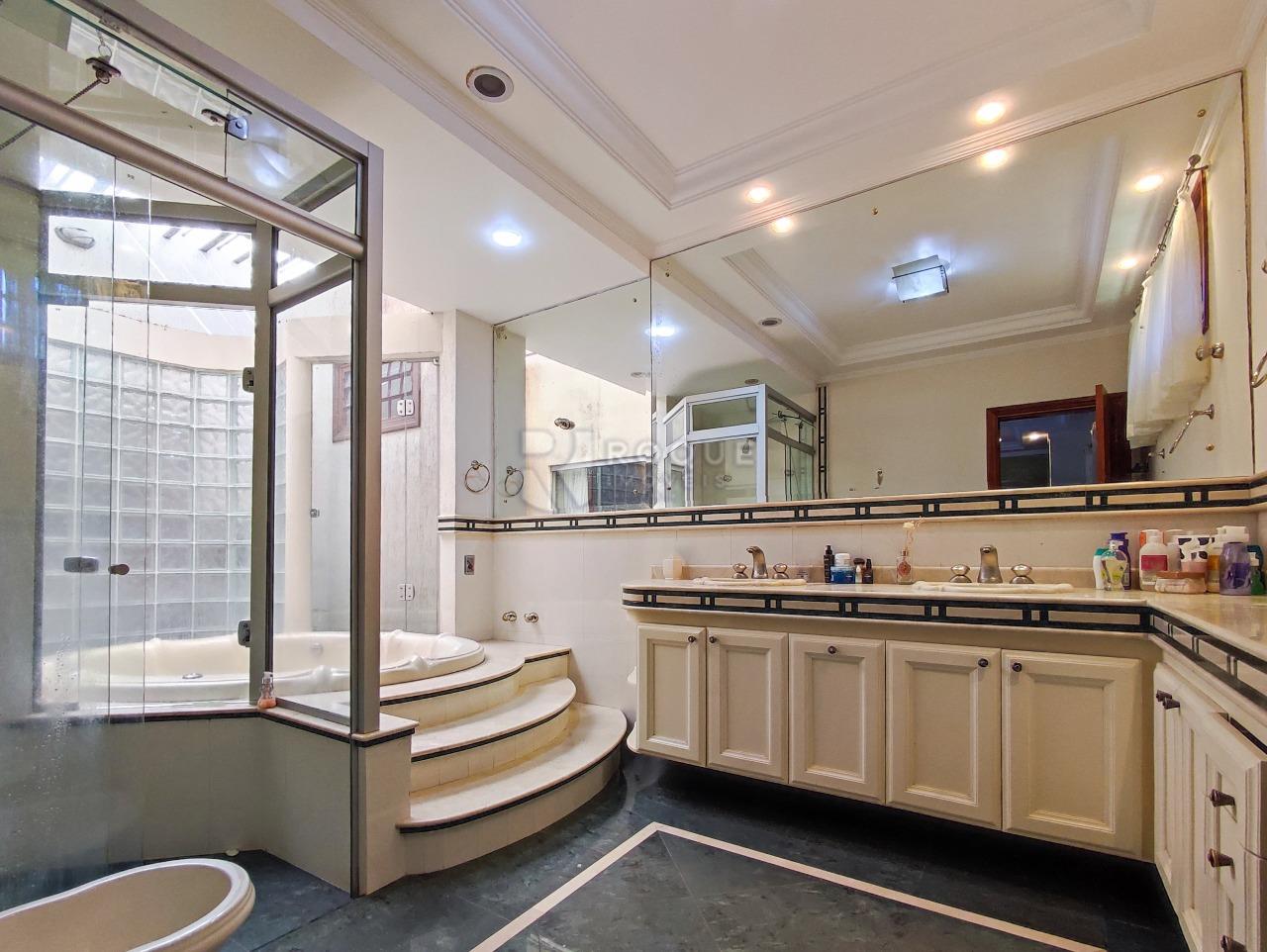 Chácara à venda no bairro Bairro dos Pires de Baixo: WC SUÍTE MASTER