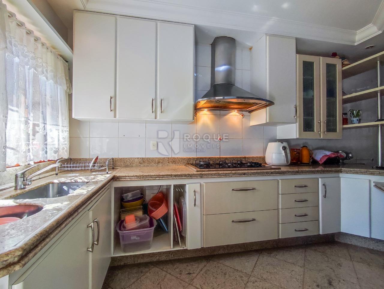 Chácara à venda no bairro Bairro dos Pires de Baixo: COZINHA