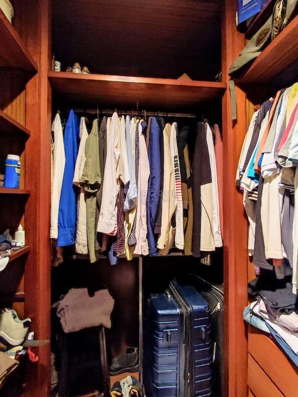 Chácara à venda no bairro Bairro dos Pires de Baixo: CLOSET 2 SUÍTE MASTER