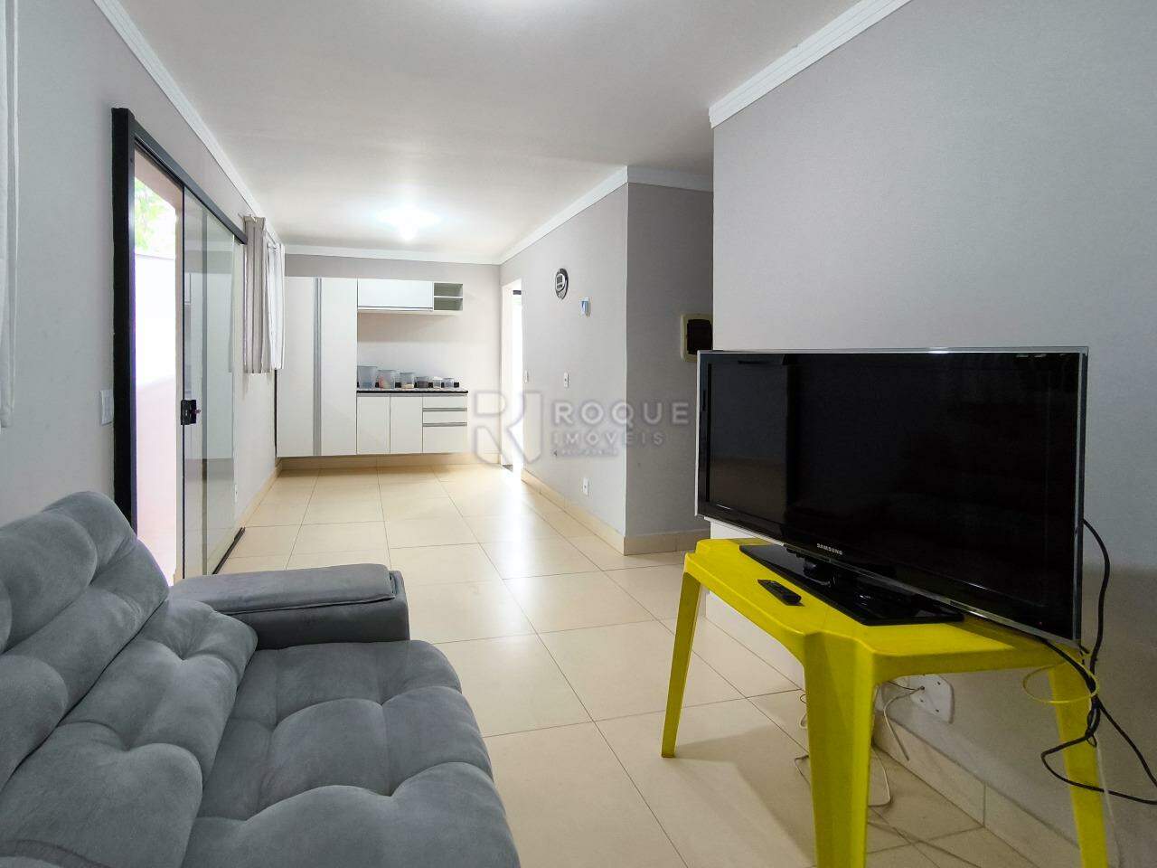 Casa Residencial à venda no bairro Jardim Niza Azevedo Calice: SALA DE ESTAR