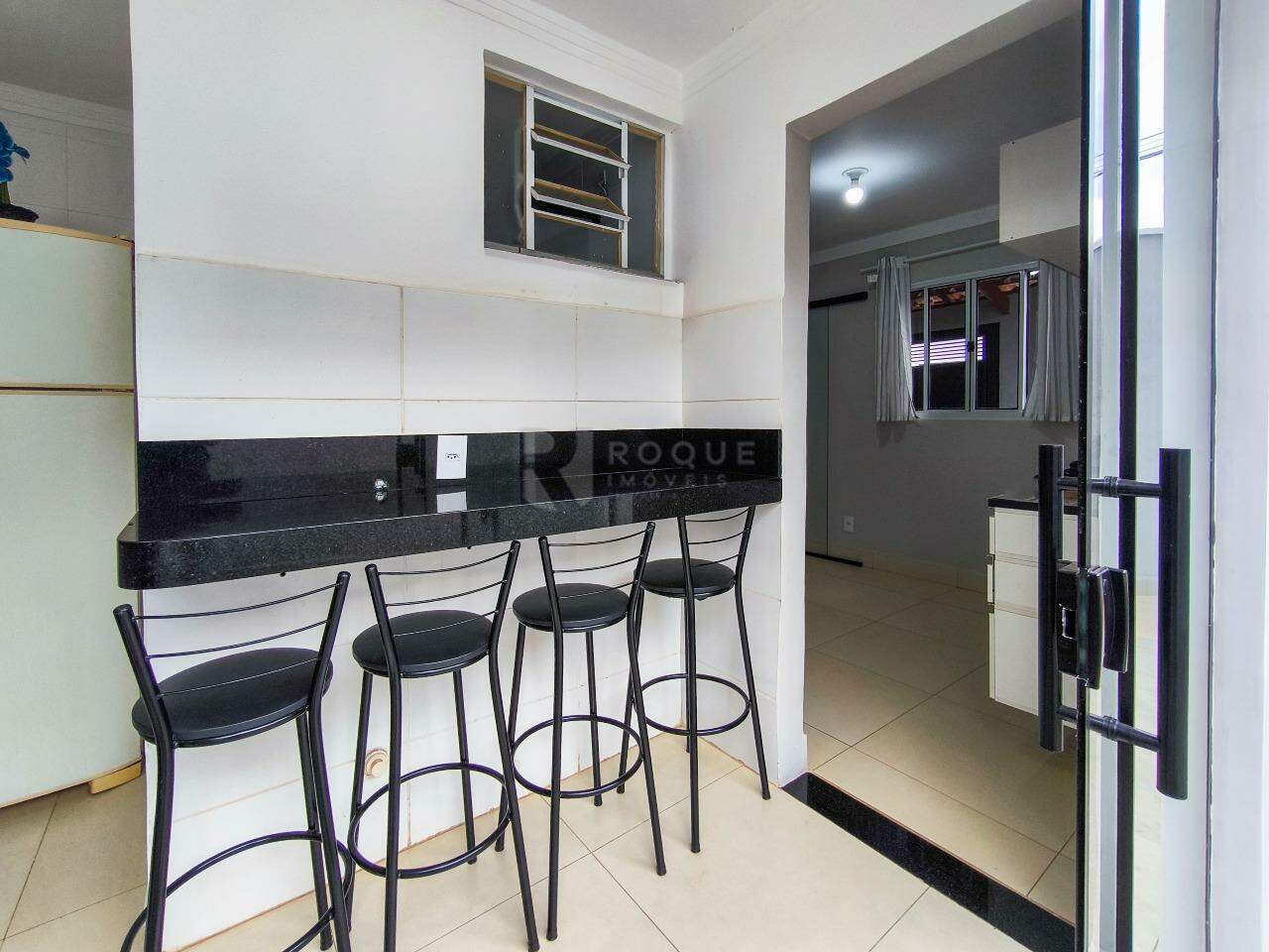 Casa Residencial à venda no bairro Jardim Niza Azevedo Calice: COZINHA