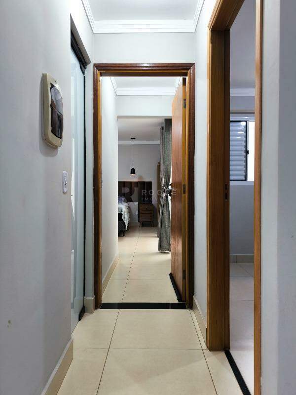 Casa Residencial à venda no bairro Jardim Niza Azevedo Calice: ÁREA DE CIRCULAÇÃO