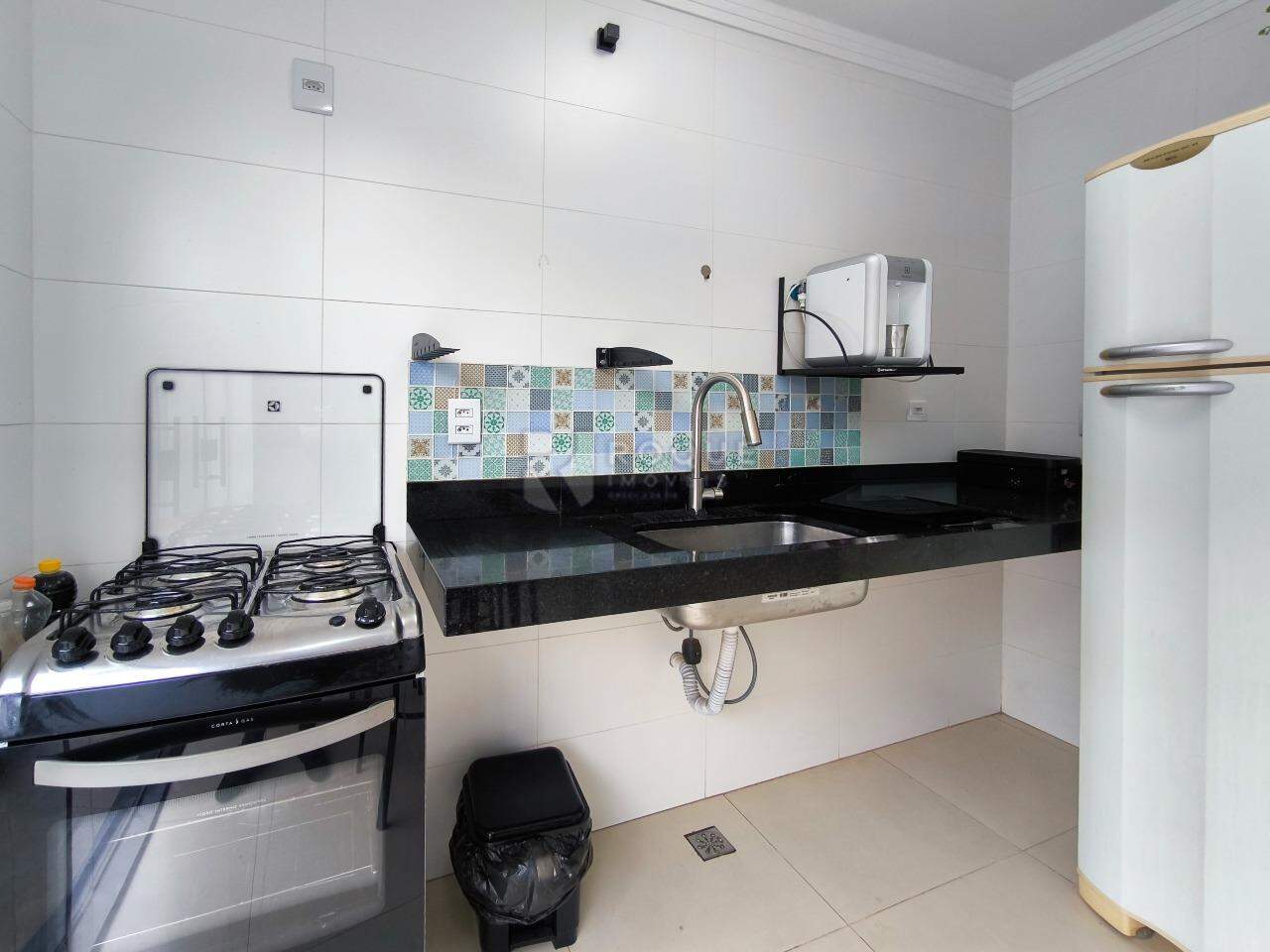 Casa Residencial à venda no bairro Jardim Niza Azevedo Calice: COZINHA