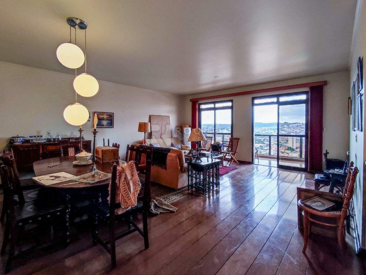 Apartamento à venda no bairro Centro: SALA