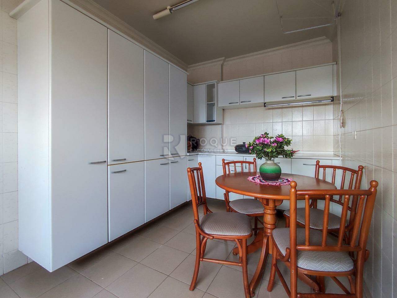 Apartamento à venda no bairro Centro: LAVANDERIA