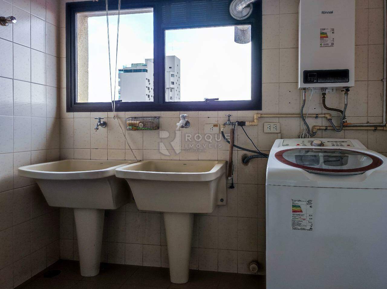 Apartamento à venda no bairro Centro: LAVANDERIA