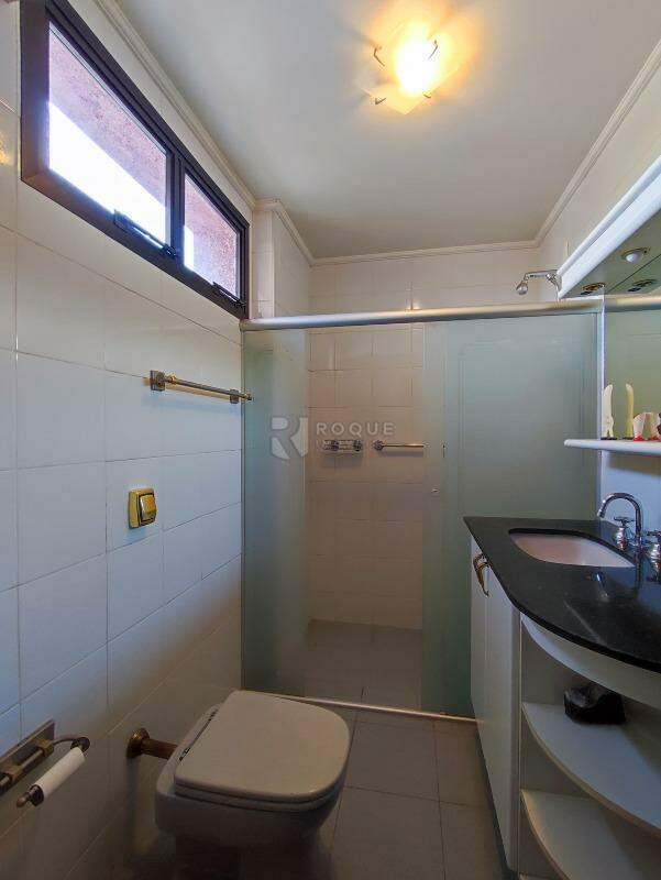 Apartamento à venda no bairro Centro: WC SUÍTE 1